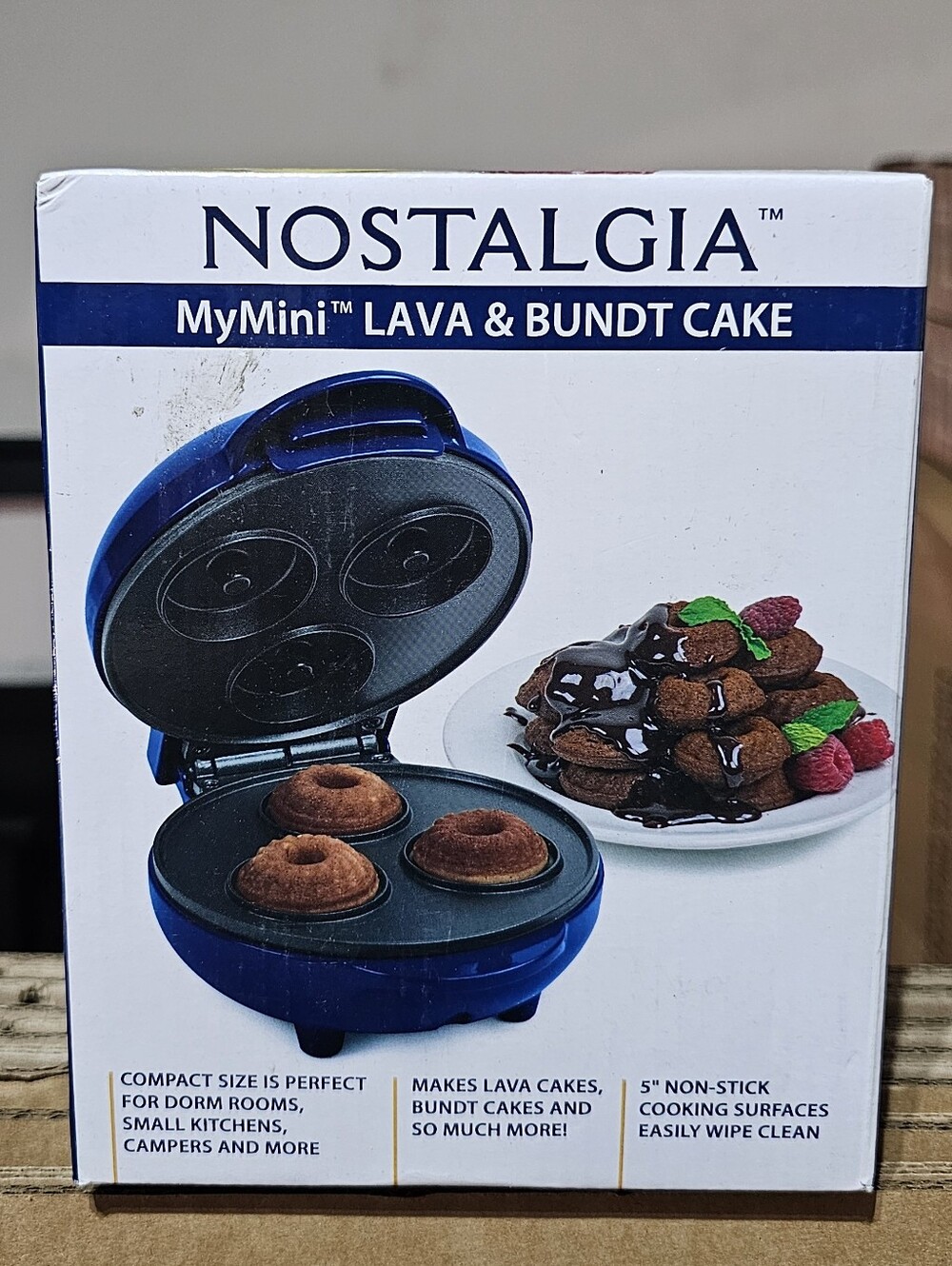 Nostalgia Blue MyMini Lava & Bundt Cake Maker